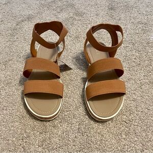 NWT Girls Size 5 Sandals From Children’s Place